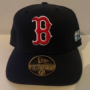 New Era Boston Red Sox 2004 World Series hat. New with tags.  Fitted size 7 1/8.